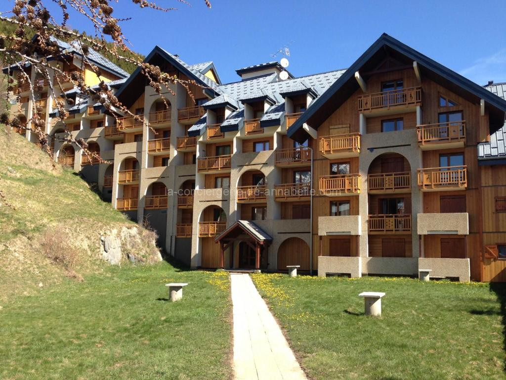 photo de Le Bouquetin - Immeuble Le Pluton