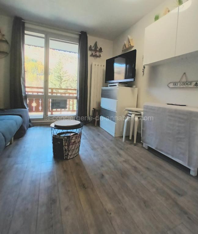 Photo de Studio 2 alpes, proche lac buissonnière, ménage inclus, balcon, parking