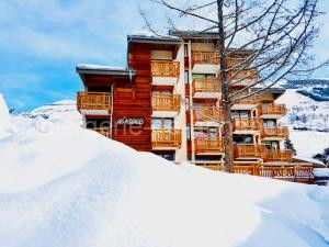 Appartement cosy aux Deux Alpes, au pied des pistes, pour 4 pers, balcon, parking, proche commodités - FR-1-516-211 à Les Deux Alpes