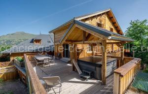 Chalet Le Petit Bes by Leavetown Vacations à Les Deux Alpes