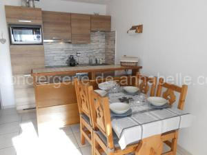 Appartement cozy au pied des pistes avec balcon, parking, et animaux admis - FR-1-516-31 à Les Deux Alpes