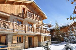 Appartement dans chalet 5 pièces, 14 pers, 4 ch, WiFi, jardin privé à Les Deux Alpes